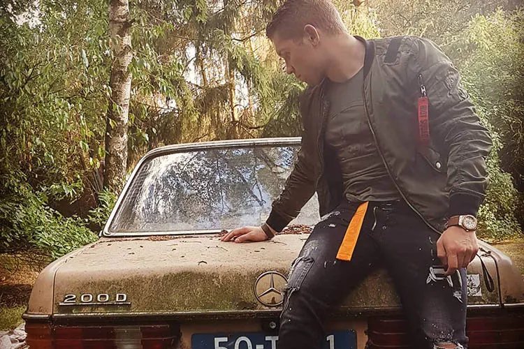 tussenjaar angelo auto